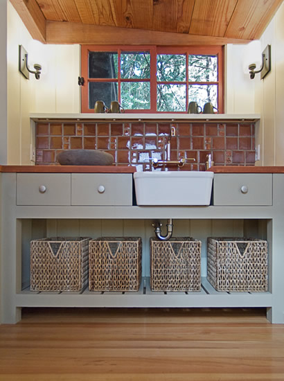 Kitchen sink with ample space under the counter